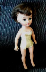 uneeda teen brunette yellow_01